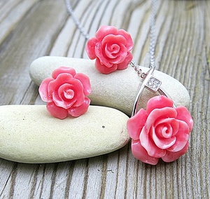 Sety šperků aneb Dokonale sladěná kombinace Sety šperků aneb Dokonale sladěná kombinace