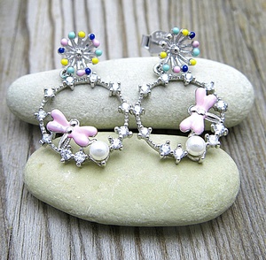 Tipy na stříbrné šperky pro romantické dívky a ženy Tipy na stříbrné šperky pro romantické dívky a ženy