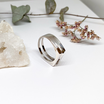 Minimalistický stříbrný prsten Minimalistický stříbrný prsten