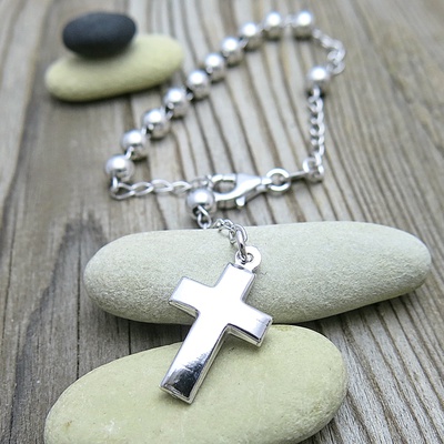 Křížek a kuličky ~ stříbrný náramek Křížek a kuličky ~ stříbrný náramek