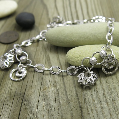 Sluníčka,stříbrný náramek. Sluníčka,stříbrný náramek.