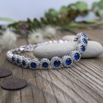Náramek se zirkony a modrým spinelem ~ stříbro  Náramek se zirkony a modrým spinelem ~ stříbro