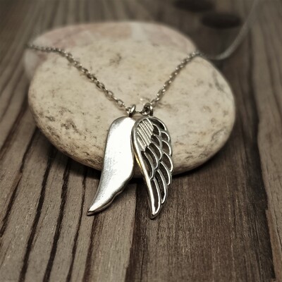 Náhrdelník s andělskými křídly ~ stříbro  Náhrdelník s andělskými křídly ~ stříbro