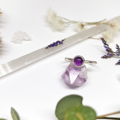 Stříbrný broušený prsten ~ Ametyst Stříbrný broušený prsten ~ Ametyst