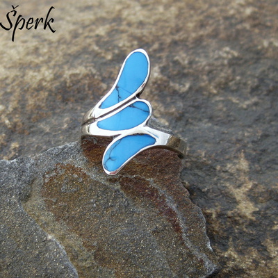 Stříbrný prsten s tyrkysem