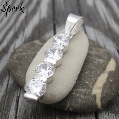 Stříbro ... přívěšek ... zirkony ...