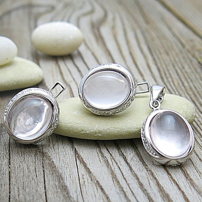 Souprava šperků s růženínem a zirkony ~ stříbro  Souprava šperků s růženínem a zirkony ~ stříbro