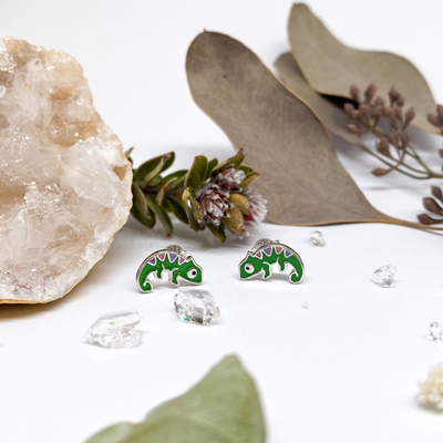 Stříbrné náušnice - zelení chameleoni Stříbrné náušnice - zelení chameleoni