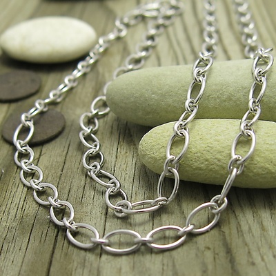 Výrazný stříbrný náhrdelník Výrazný stříbrný náhrdelník