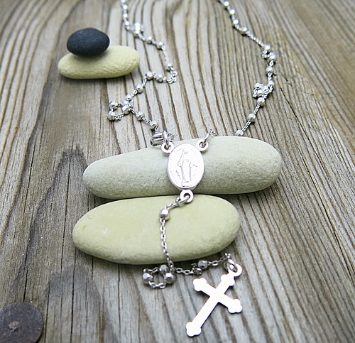 Jemný kuličkový stříbrný náhrdelník – růženec 1