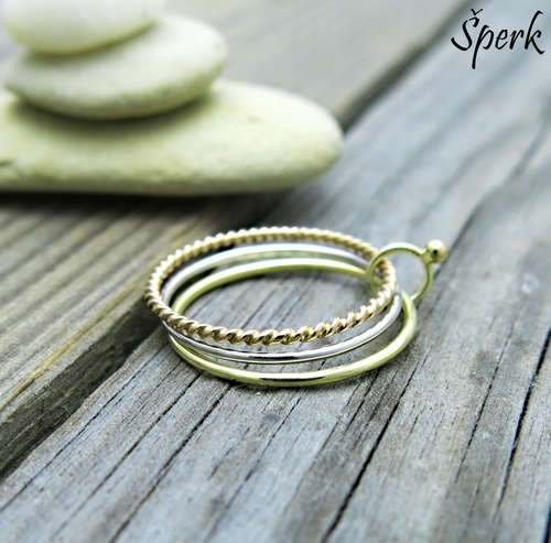 Kombinovaný zlatý prsten 1