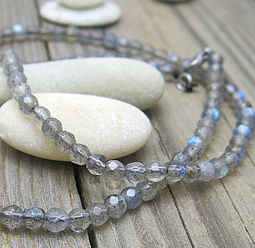 Labradorit , náhrdelník 1