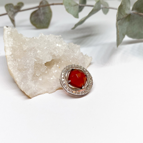 Přívěs s broušeným karneolem a zirkony ~ stříbro  1