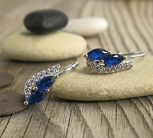 Stříbrné náušnice na patent se zirkony Stříbrné náušnice na patent se zirkony 1