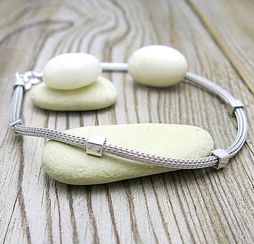 Pletený stříbrný náramek ~ kostečky Pletený stříbrný náramek ~ kostečky 1