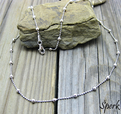 Stříbrný náhrdelník – kuličky 1