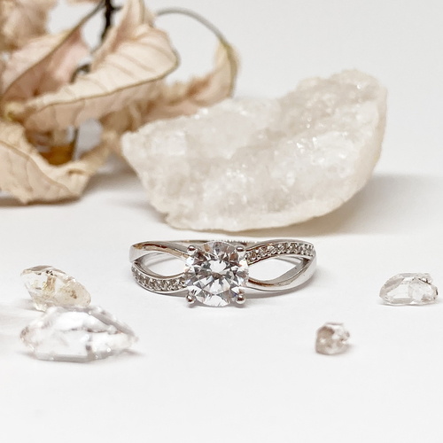 Prsten se zirkony ~ bílé zlato  1