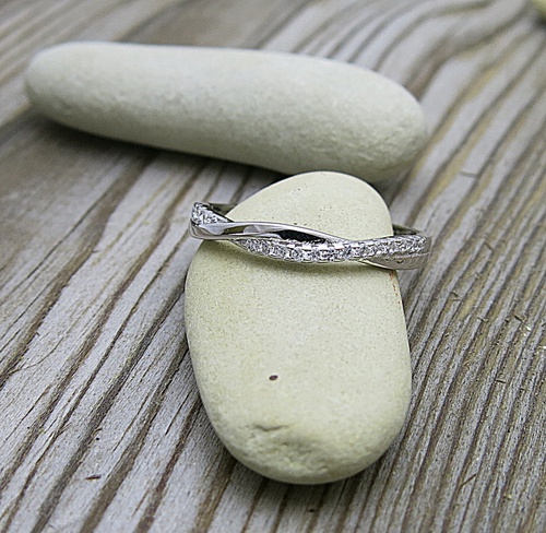 Stříbrný prsten se zirkony ~ dvě linie v těsném spojení 1