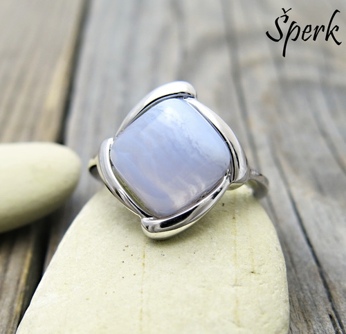 Stříbrný prsten s achátem 1