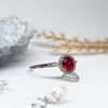Prsten z bílého zlata s rudým zirkonem  2