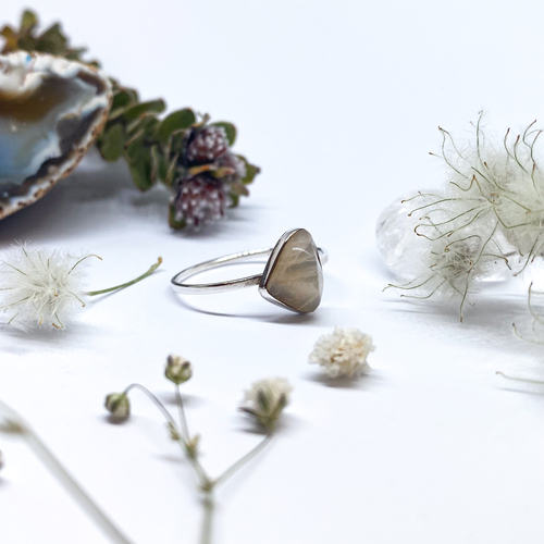 Stříbrný prsten ~ měsíční kámen   Stříbrný prsten ~ měsíční kámen   1