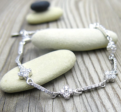 Stříbrný náramek ~ zirkony 1