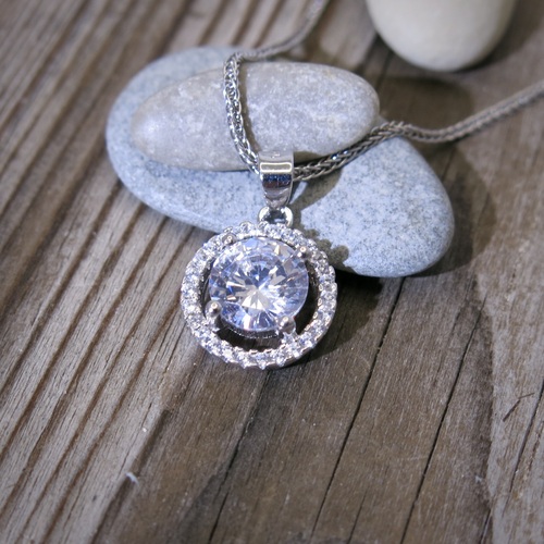 Přívěsek s třpytivými zirkony ~ stříbro 1