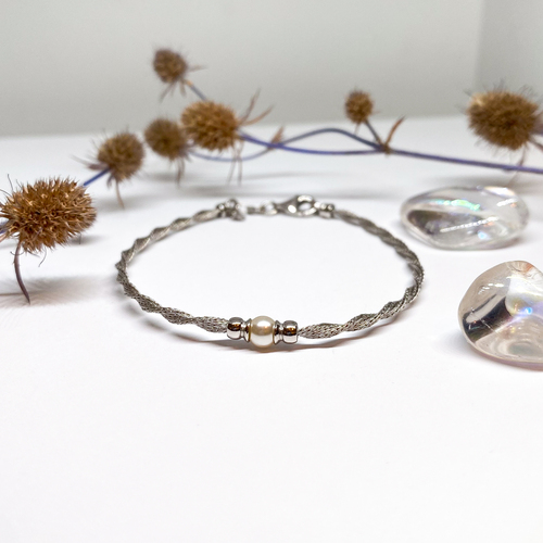 Elegantní stříbrný náramek s perlou 1