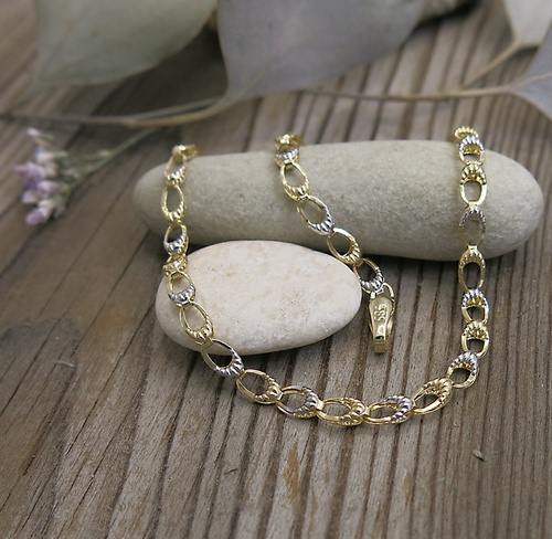 Bílé a žluté zlato ~ náramek 1