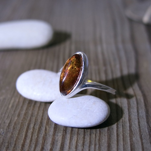 Prsten ze stříbra s jantarem 1