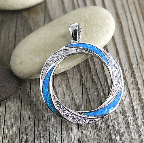 Stříbrný přívěsek ~ kruh s opálem a zirkony Stříbrný přívěsek ~ kruh s opálem a zirkony 1