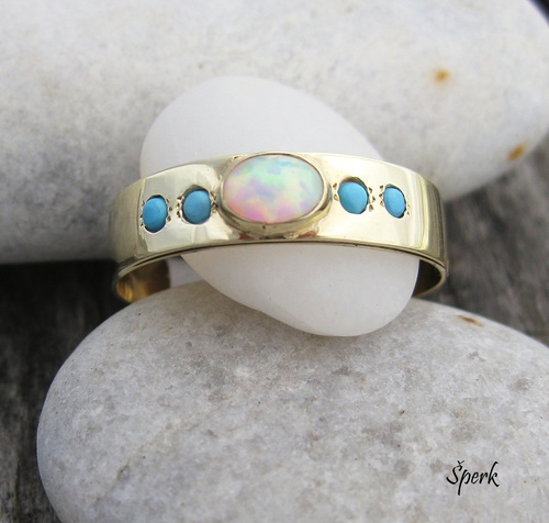 Zlatý prsten s opálem a tyrkysy 1