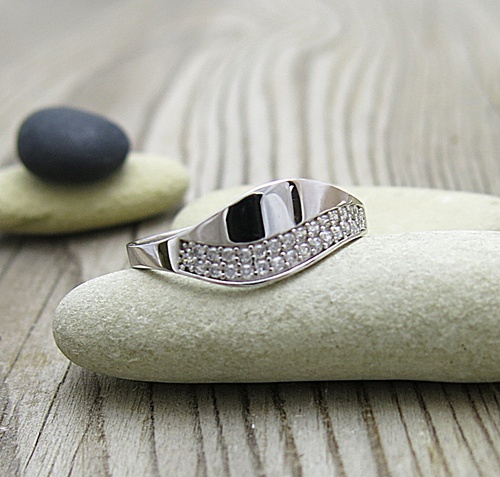 Lesklá plocha ~ prsten bílé zlato 1