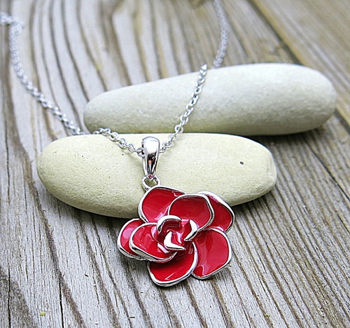 Stříbrný náhrdelník - kytička  Stříbrný náhrdelník - kytička  1