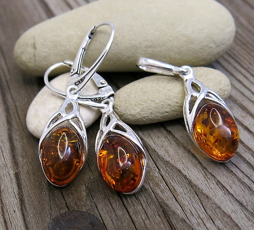 Stříbrná souprava s jantarem 1