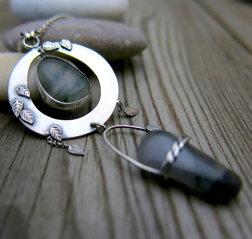 Stříbrný přívěsek s acháty 1