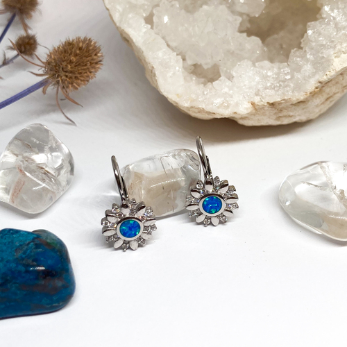 Stříbrné náušnice s modrým syntetickými opály a zirkony - květina Stříbrné náušnice s modrým syntetickými opály a zirkony - květina 1