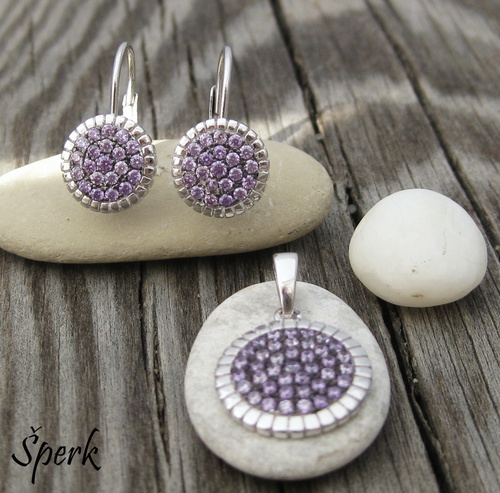 Stříbrná souprava šperků – plné kruhy s fialovými zirkony 1