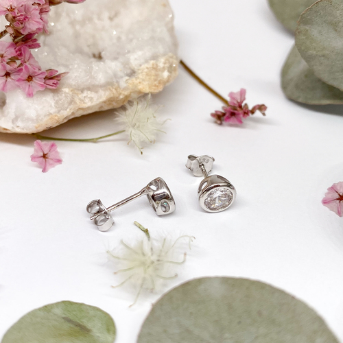 Stříbrné náušnice - kulaté se zirkonem 1