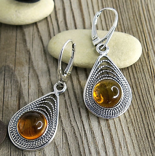 Výrazné stříbrné náušnice s jantarem Výrazné stříbrné náušnice s jantarem 1