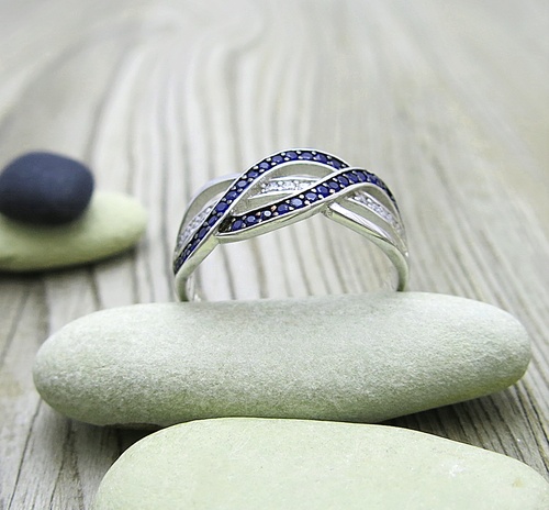 Stříbrný prsten se zirkony a spinelem Stříbrný prsten se zirkony a spinelem 1