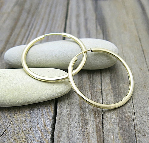 Náušnice ze zlata: hladké, velké, tenké kruhy 1