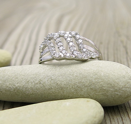 Elegantní prsten se zirkony Elegantní prsten se zirkony 1