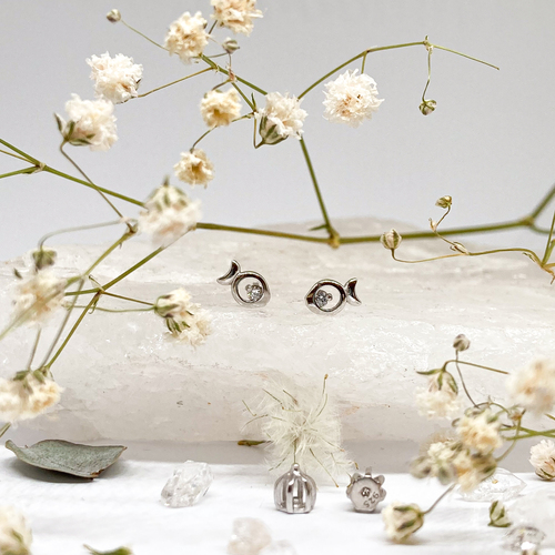 Stříbrné náušnice na šroubek - rybičky se zirkonem 1