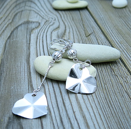 Visací náušnice se skládanými srdíčky ~ stříbro, kulička Visací náušnice se skládanými srdíčky ~ stříbro, kulička 1