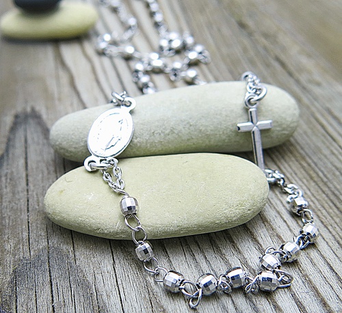 Růženec – stříbrný náhrdelník s kuličkami 1