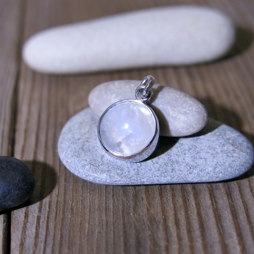 Měsíční kámen ~ přívěs Měsíční kámen ~ přívěs 1