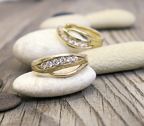 Kruhy se zirkony ~ náušnice žluté zlato 1