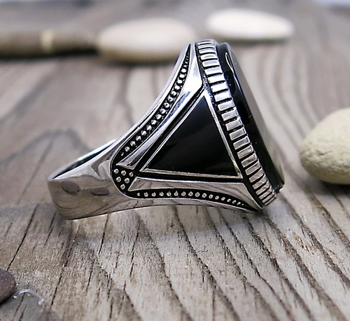 Onyx, stříbrný prsten. 1