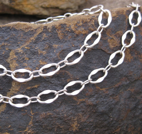 Stříbrný náhrdelník .... 1